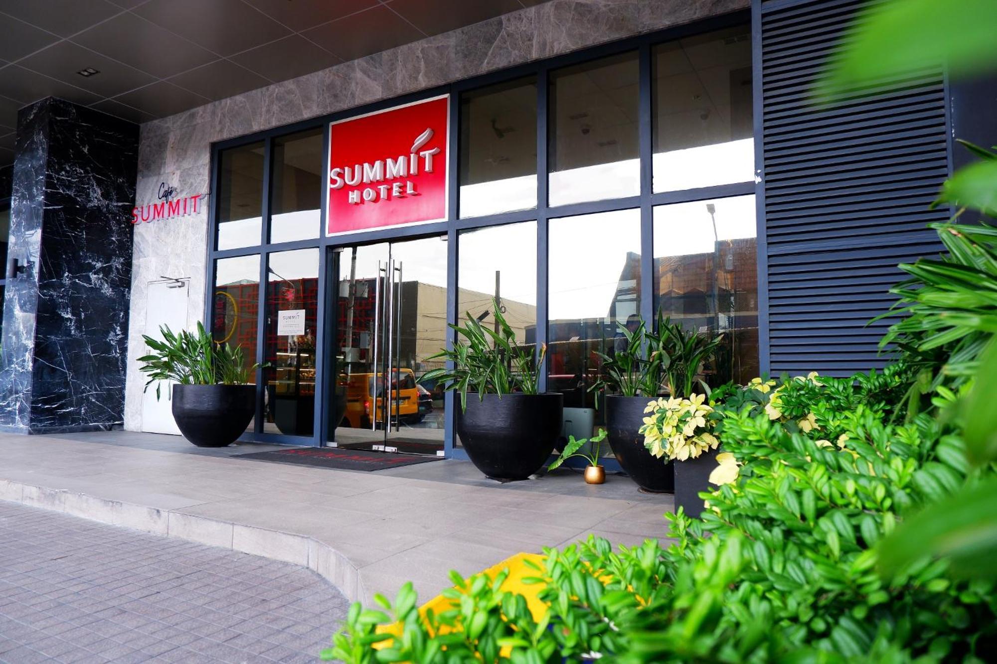 Summit Hotel Greenhills Кесон-Сіті Екстер'єр фото