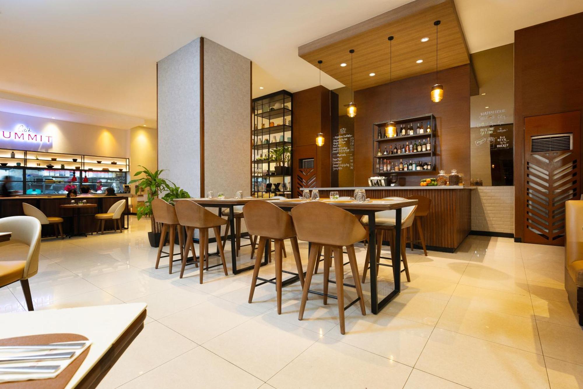 Summit Hotel Greenhills Кесон-Сіті Екстер'єр фото