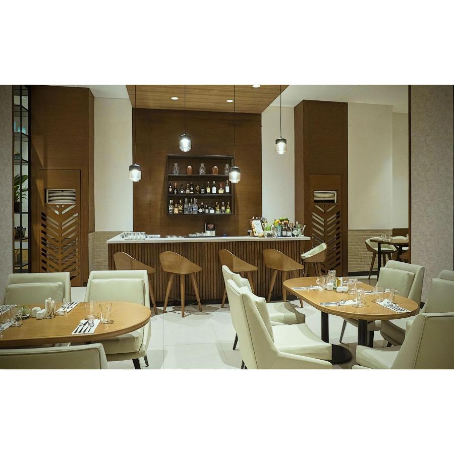 Summit Hotel Greenhills Кесон-Сіті Екстер'єр фото